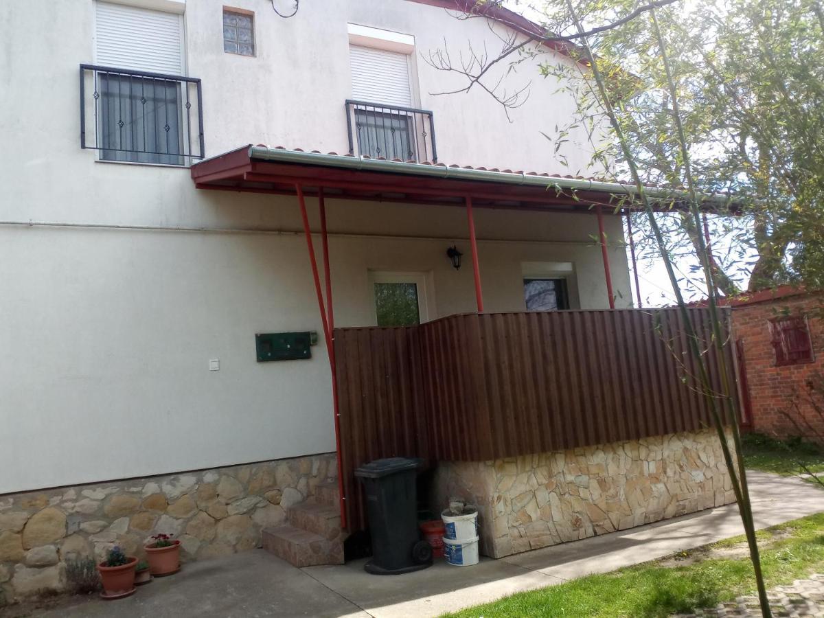 Budai Vam Apartmanhaz Πετς Εξωτερικό φωτογραφία